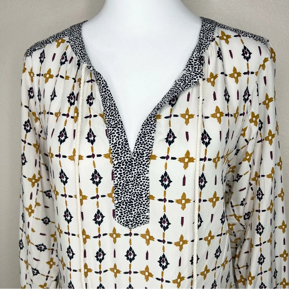 DR2 Ivory Geometric Dotted Southwestern Aztec V-Neck 3/4 Sleeve Tassel Top NWT - Picture 3 of 13